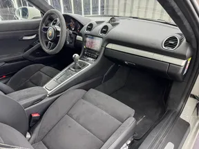 Porsche Cayman 718 GT4 2020