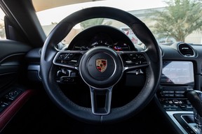 Porsche Cayman 718 2024