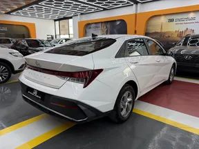 Hyundai Elantra / Avante 2024