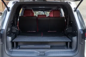 Lexus LX 700h 2025