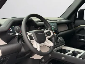 Land Rover Defender 110 2025
