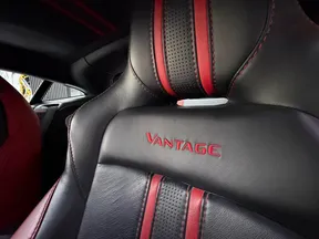 Aston Martin V8 Vantage 2019