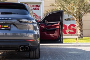 Porsche Cayenne 2023