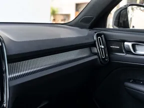 Volvo XC40 2024