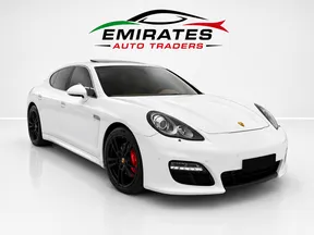 Porsche Panamera 4S 2011