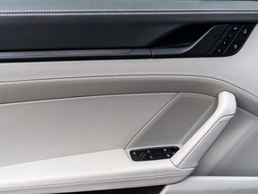 Porsche 911 Carrera 4 GTS 2023