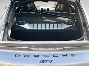 Porsche Cayman 718 GT4 2016