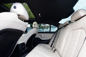 BMW 3 Series 330 2019