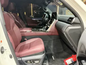 Lexus LX 700h 2025