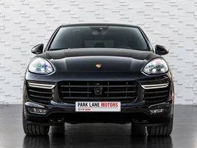 Porsche Cayenne Turbo 2015