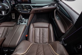 BMW 5 Series M550 2022