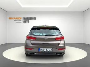 Hyundai i30 2021