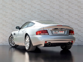 Aston Martin Vanquish S 2005