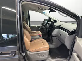 Hyundai Staria 2023