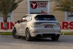 Porsche Cayenne GTS 2021