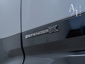 Land Rover Defender 2021