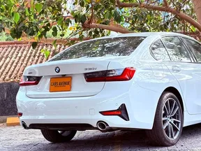 BMW 3 Series 330 2020