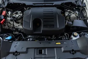 Land Rover Defender 130 2023