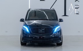 Mercedes-Benz V-Class 300 2025