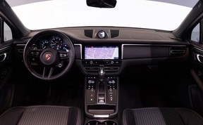 Porsche Macan T 2024