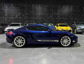Porsche Cayman 718 2024