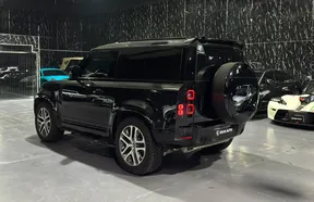 Land Rover Defender 2023