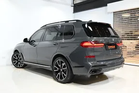 BMW X7 40 2022