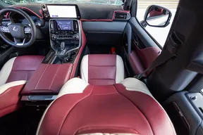 Lexus LX 700h 2025