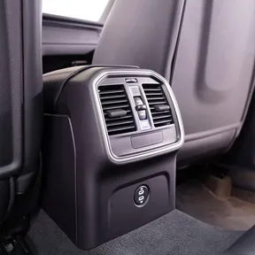 Porsche Macan T 2024