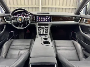 Porsche Panamera 2022