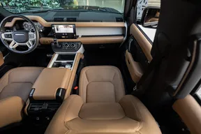 Land Rover Defender 110 2025