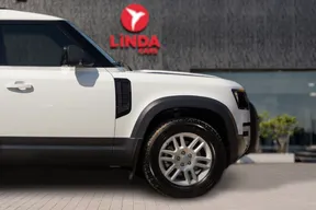 Land Rover Defender 110 2021