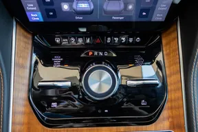 Jeep Grand Wagoneer 2023