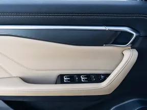 Geely Okavango 2025