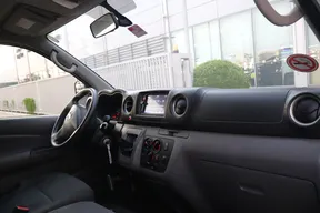 Nissan Caravan / Urvan 2022