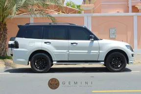 Mitsubishi Pajero / Shogun / Montero 2020
