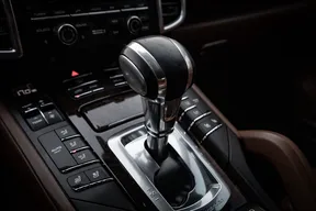 Porsche Cayenne GTS 2016