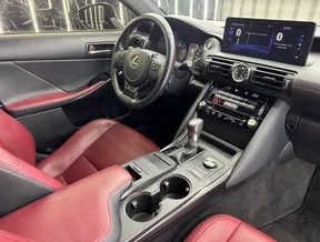 Lexus IS 300 2023