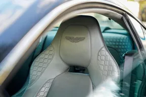 Aston Martin Vanquish 2016