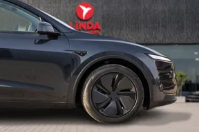 Tesla Model Y Long Range 2025