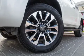 Toyota Land Cruiser Prado 2023