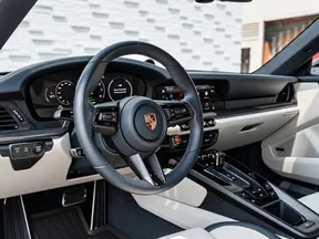 Porsche 911 Carrera GTS 2025