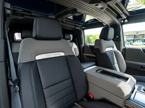 GMC Hummer EV 2024