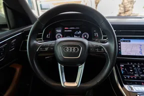 Audi Q8 2021