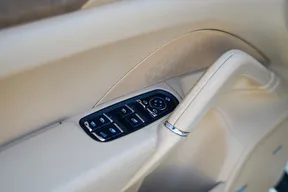Porsche Cayenne Turbo 2011