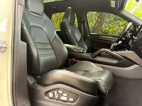 Porsche Cayenne GTS 2021