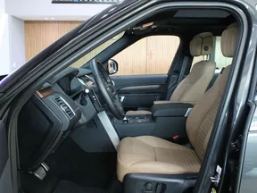 Land Rover Discovery 2024