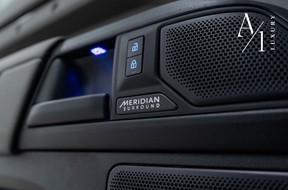 Land Rover Defender Octa 2025