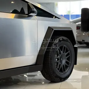 Tesla Cybertruck 2025