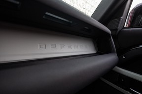 Land Rover Defender 110 2022